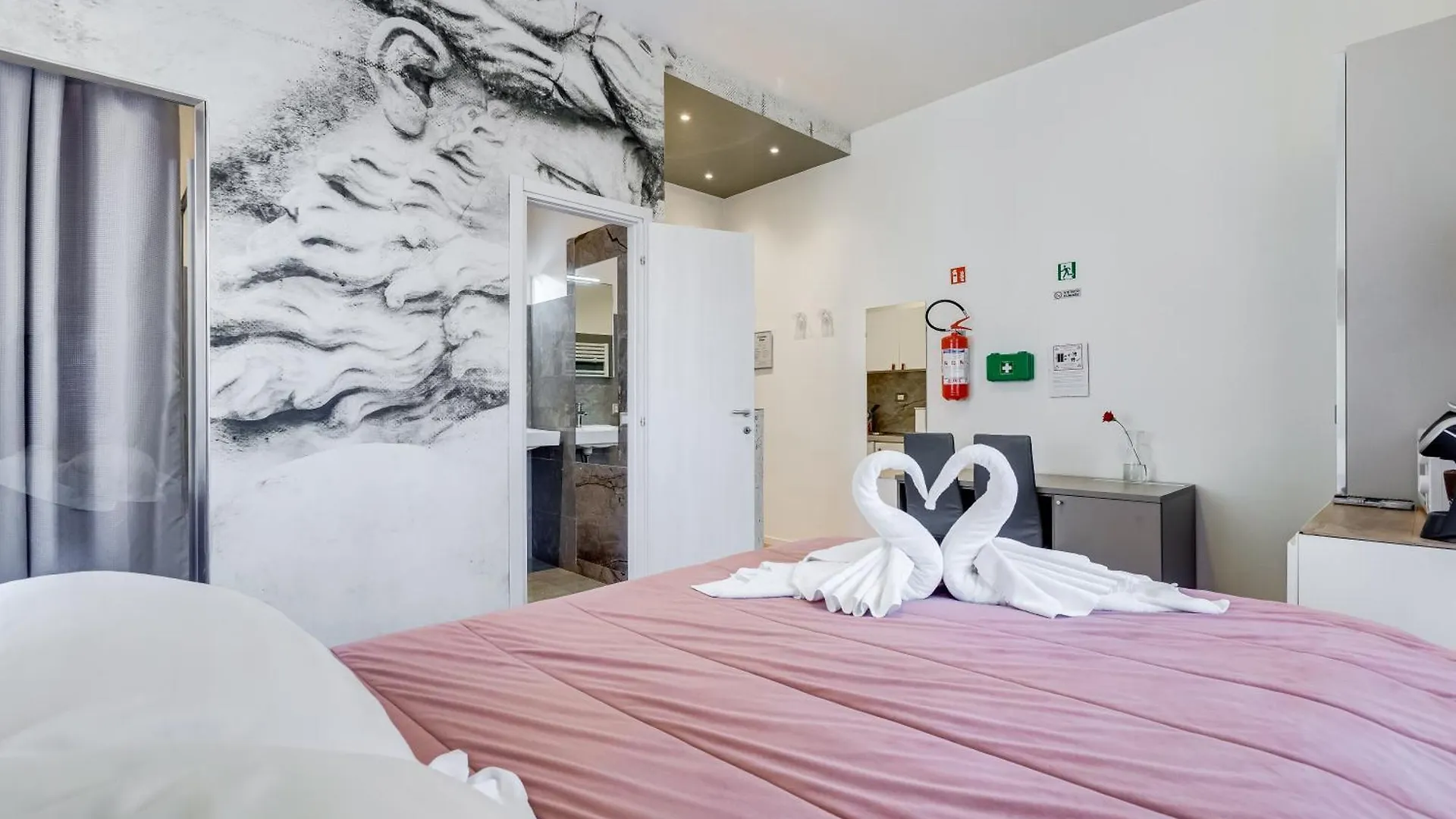 Suite Le Mura Vaticane Rome Italy