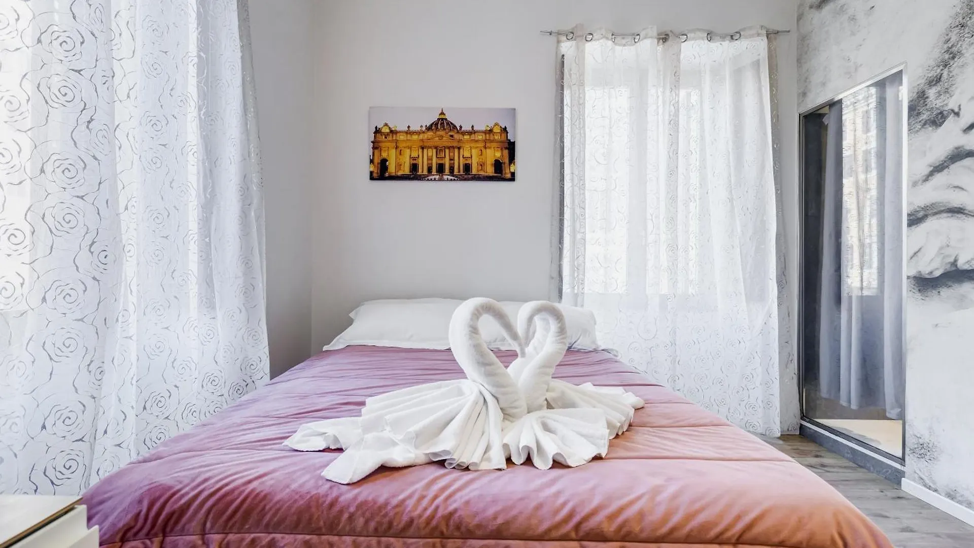 Apartment Suite Le Mura Vaticane Rome Italy